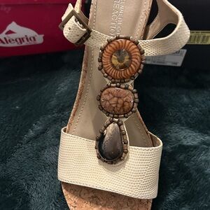 Kenneth Cole sandal